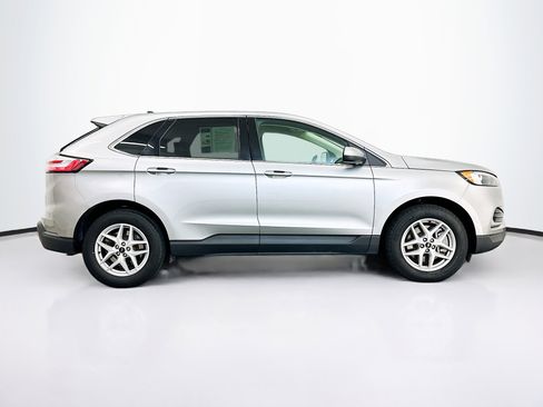 Used 2024 Ford Edge SEL image 10