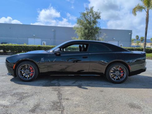 Used 2024 Dodge Charger Scat Pack w/ Plus Group image 7