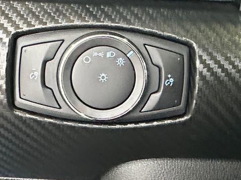 Used 2018 Ford Mustang Coupe image 20