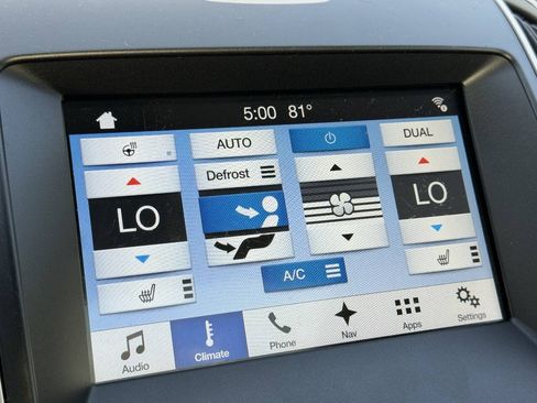 Used 2017 Ford Edge SEL w/ Equipment Group 201A AWD/4WD image 19