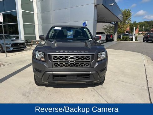 Used 2022 Nissan Frontier SV RWD image 3