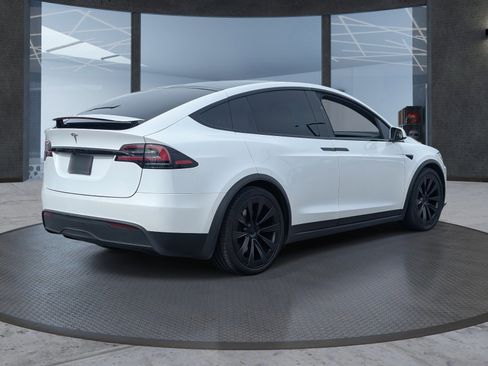 Used 2023 Tesla Model X image 6