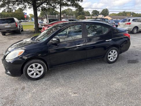 Used 2013 Nissan Versa SL image 11