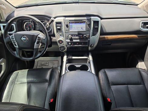 Used 2016 Nissan Titan SL AWD/4WD image 21
