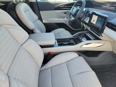 New 2026 Lincoln Nautilus Reserve image 15