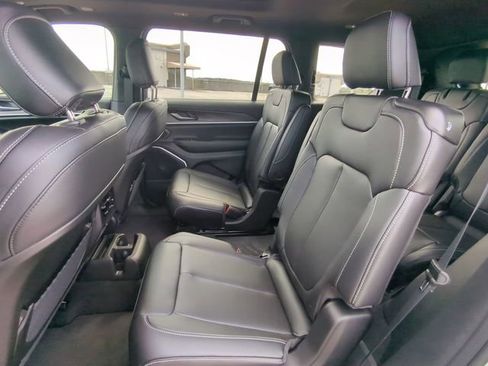 New 2026 Jeep Grand Cherokee L Limited w/ Limited Altitude Package image 17