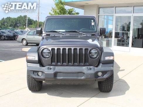 Used 2021 Jeep Wrangler Unlimited Sport AWD/4WD image 9