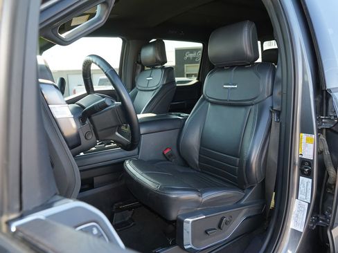 Used 2025 Ford F350 Platinum w/ FX4 Off-Road Package AWD/4WD image 12