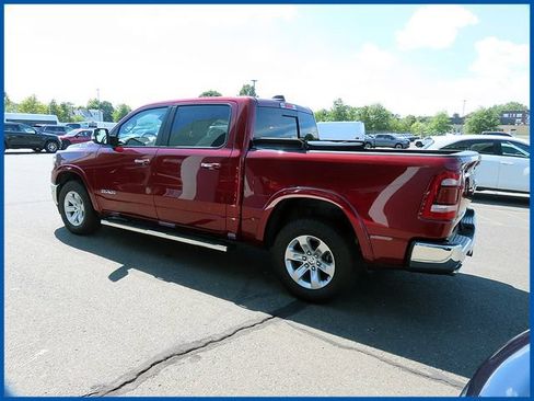 Used 2022 RAM 1500 Laramie AWD/4WD image 5