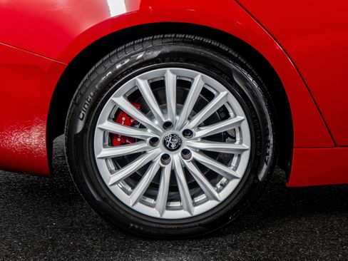 Used 2023 Alfa Romeo Giulia Sprint image 7