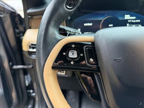 Used 2020 Lincoln Corsair Reserve w/ Equipment Group 202A image 14