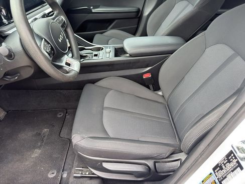 Used 2023 Kia K5 LXS image 11