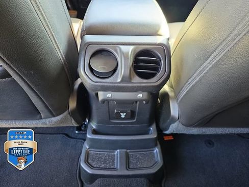 Used 2021 Jeep Wrangler Unlimited Sahara w/ Cold Weather Group AWD/4WD image 11