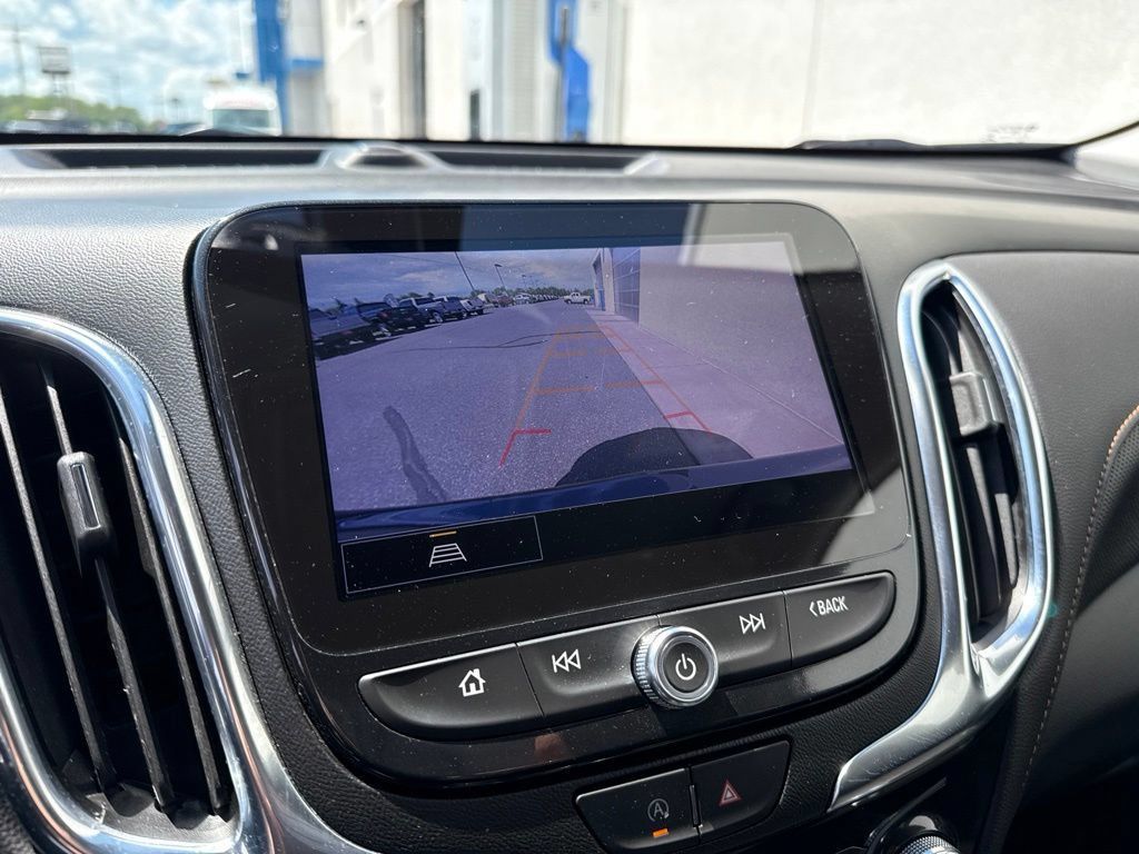 Used 2022 Chevrolet Equinox Premier w/ LPO, Floor Liner Package AWD/4WD image 18