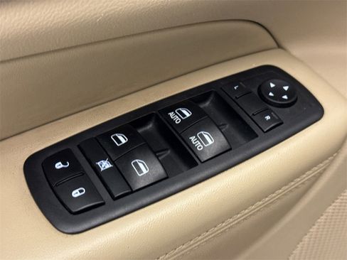 Used 2018 Jeep Grand Cherokee Limited w/ Luxury Group II image 23