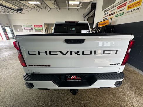Used 2022 Chevrolet Silverado 1500 RST w/ Redline Edition AWD/4WD image 6