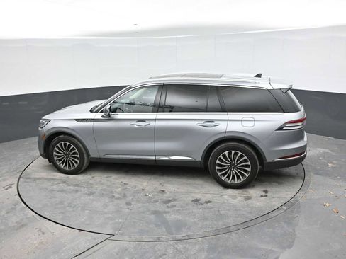 Used 2023 Lincoln Aviator AWD w/ Premium Package image 12