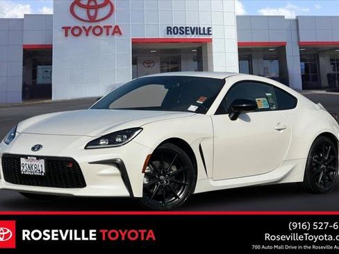 Certified 2024 Toyota GR86 Premium image 1