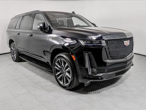 Used 2023 Cadillac Escalade ESV Sport AWD/4WD image 11