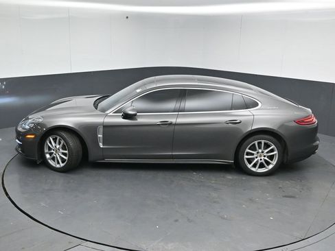 Used 2018 Porsche Panamera 4S Executive image 46