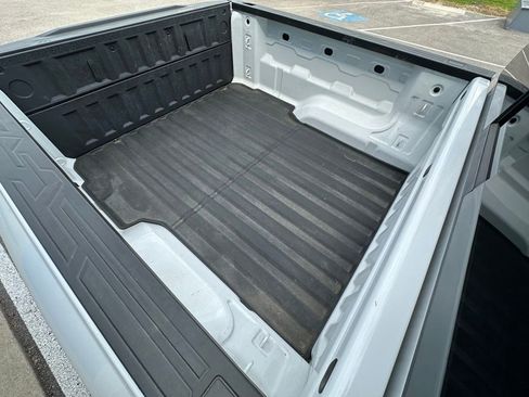 Used 2024 Chevrolet Colorado Z71 w/ Z71 Convenience Package 2 image 5