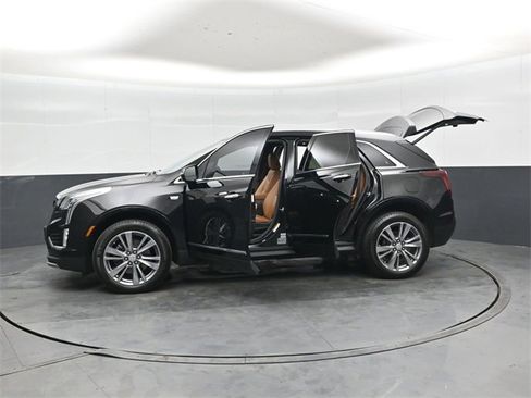 Used 2025 Cadillac XT5 Premium Luxury image 49