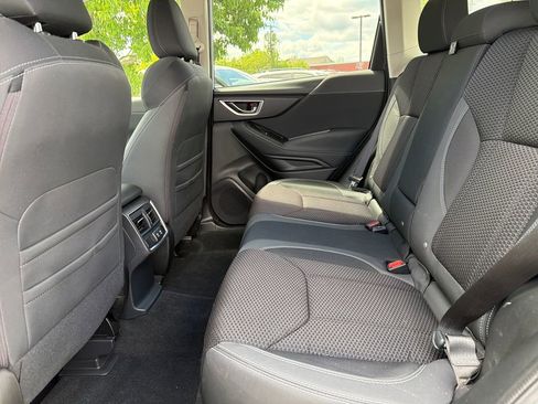 Used 2019 Subaru Forester Premium AWD/4WD image 23