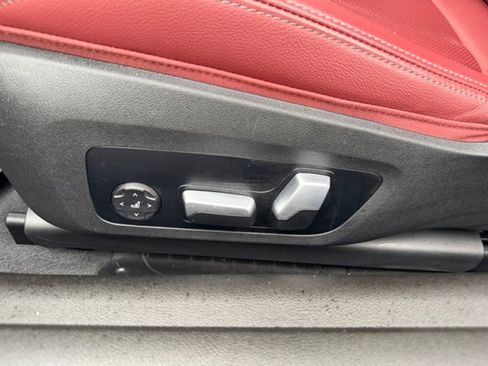 Used 2023 BMW M440i Convertible w/ Premium Package image 11