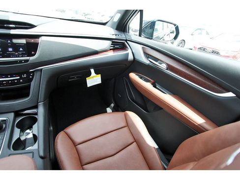 New 2026 Cadillac XT5 Premium Luxury w/ Driver Assist Package FWD image 10