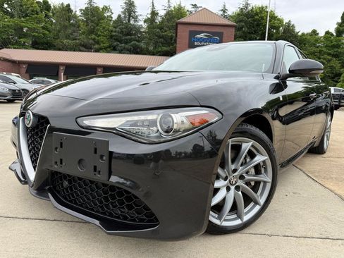 Used 2023 Alfa Romeo Giulia Ti AWD/4WD image 1