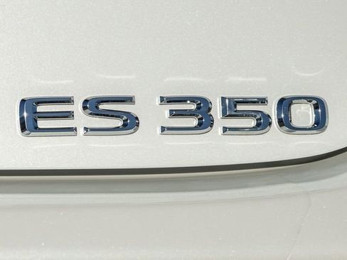 Used 2025 Lexus ES 350 w/ Premium Package image 5