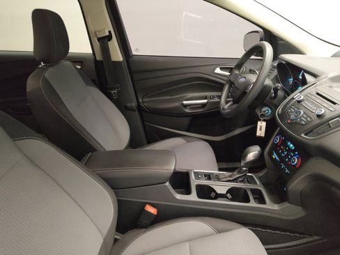 Used 2018 Ford Escape SE w/ Ford Safe & Smart Package FWD image 21