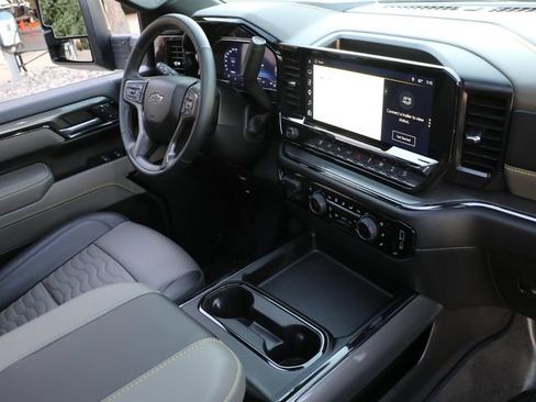 Used 2025 Chevrolet Silverado 2500 ZR2 w/ ZR2 Bison Edition AWD/4WD image 16