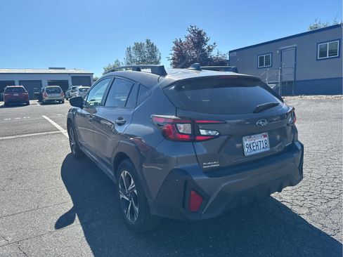 Used 2024 Subaru Crosstrek 2.0i Premium AWD/4WD image 7