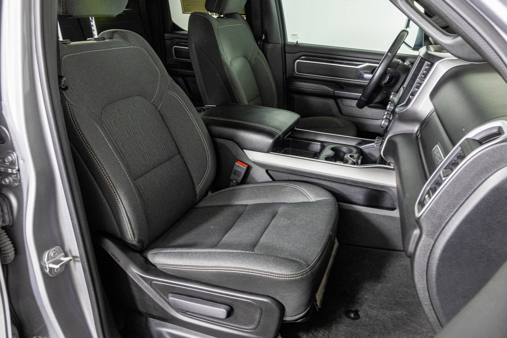 Used 2022 RAM 1500 Big Horn AWD/4WD image 47