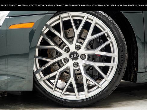 Used 2017 Audi R8 V10 w/ Carbon Exterior Package image 3