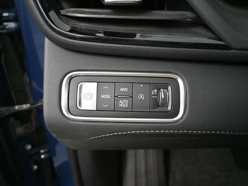 Used 2025 Buick Enclave Avenir AWD/4WD image 33