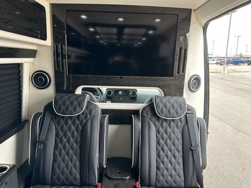 Used 2023 Mercedes-Benz Sprinter 3500 image 56