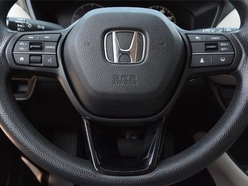 Used 2023 Honda HR-V LX image 36