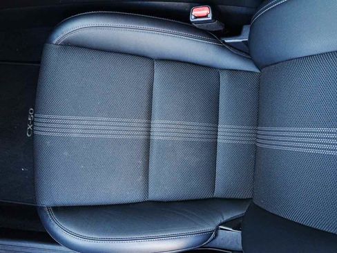 Used 2024 MAZDA CX-50 AWD 2.5 S w/ Preferred Package image 9