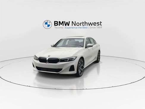 New 2026 BMW 330i xDrive Sedan w/ Convenience Package image 8