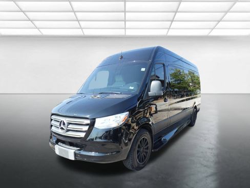 Used 2019 Mercedes-Benz Sprinter 170 image 2