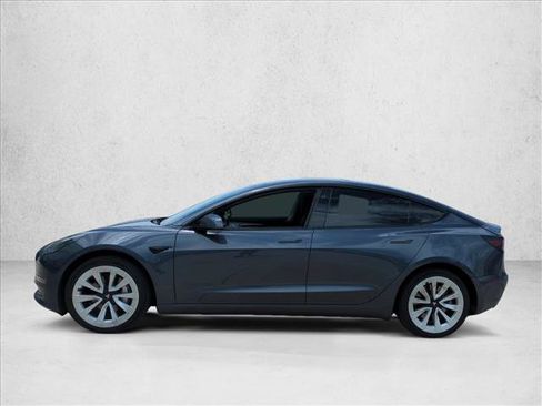Used 2022 Tesla Model 3 Standard Range RWD image 8
