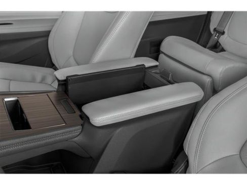 Certified 2023 Toyota Sienna Limited AWD/4WD image 14