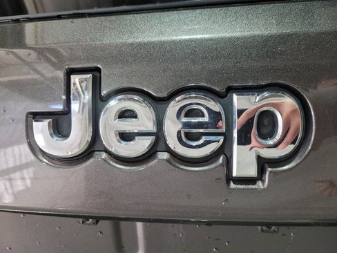 Used 2016 Jeep Grand Cherokee Limited image 70