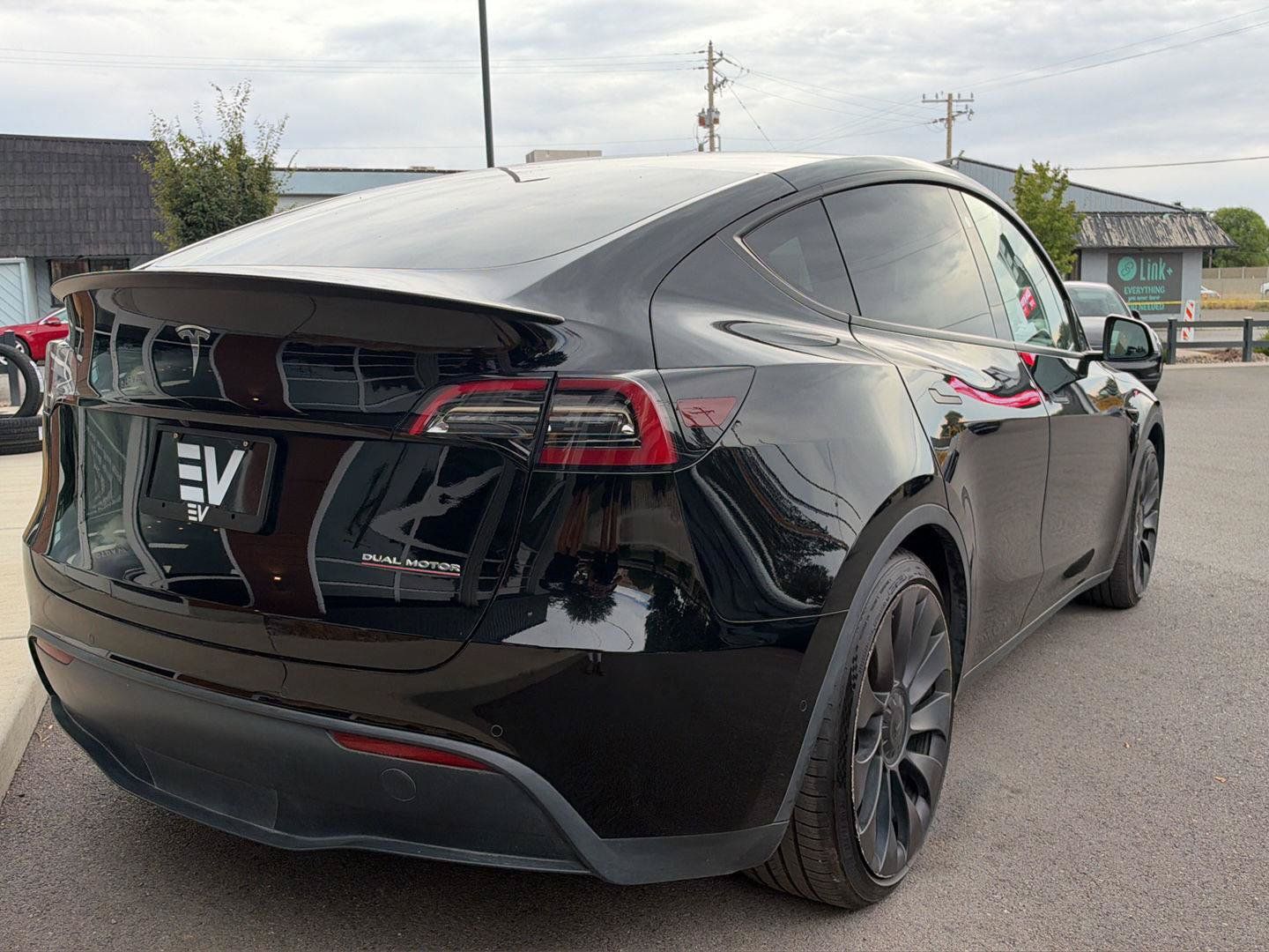 Used 2022 Tesla Model Y Performance AWD/4WD image 8
