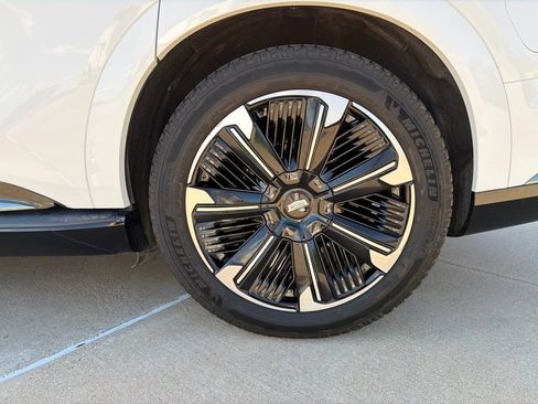 Used 2025 Cadillac Escalade IQ Sport 2 AWD/4WD image 15