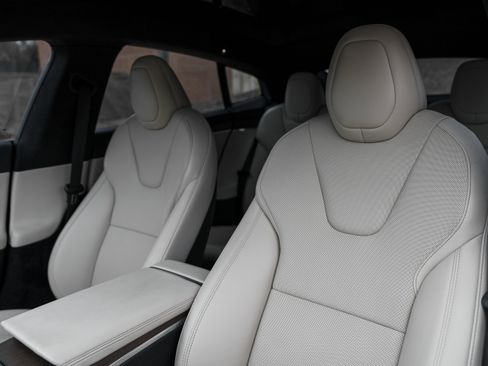 Used 2023 Tesla Model S Standard Range image 20