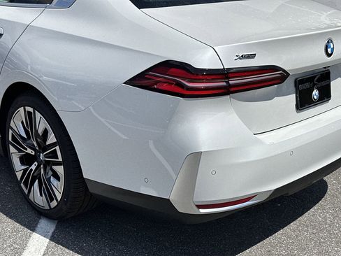 New 2026 BMW 530i xDrive AWD/4WD image 8