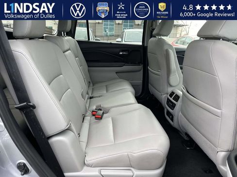 Used 2021 Honda Pilot Touring image 12
